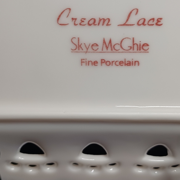 Cream Lace Pattern Skye McGhie Olive Serving Dish Pin Tray Guest Soaps - Picture 3 of 5